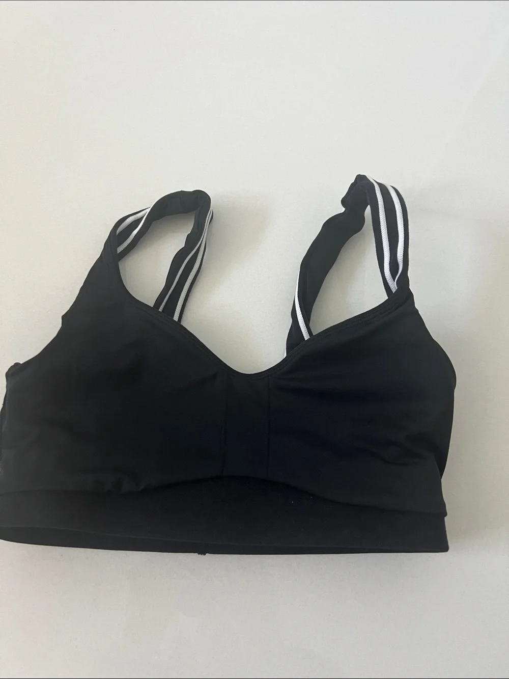 ALO Yoga Black Sports Bras with White Trim Duo bundle XS